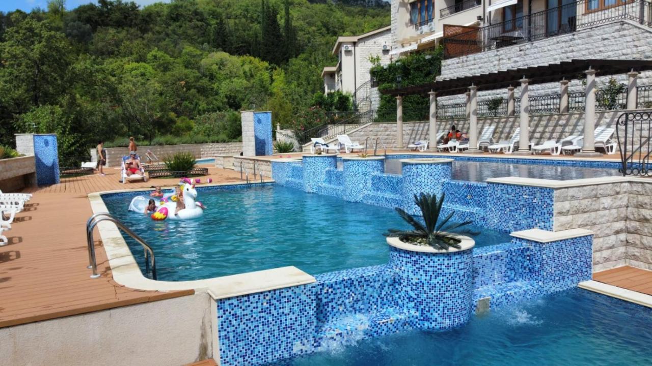 Adria Sea & Mountains Apartman Herceg Novi Kültér fotó