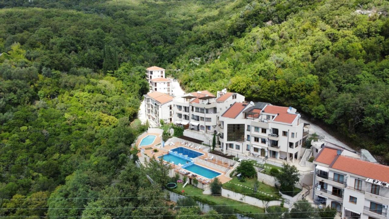 Adria Sea & Mountains Apartman Herceg Novi Kültér fotó